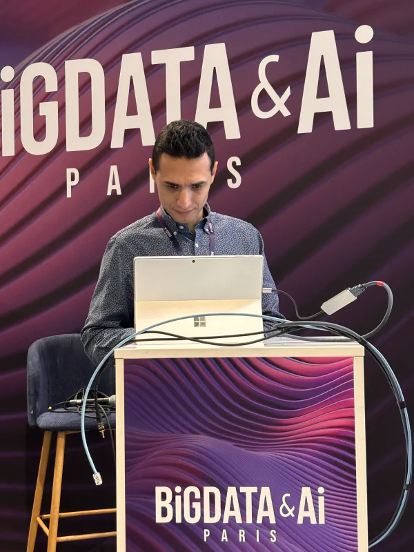 I prepare at the Big Data & AI Paris lectern